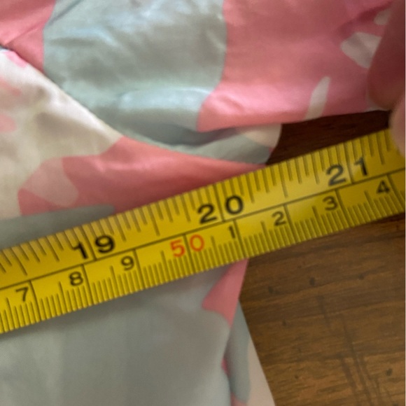 Pink Camo Kylie windbreaker jacket Kylie Jenner Peach Pink Blue Sz Small - Picture 12 of 12